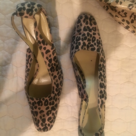 Leopard Print Women's Shoes 9M - Picture 3 of 6